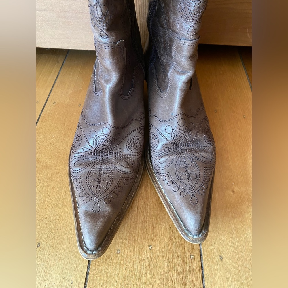 Shellys Faux Leather Cowboy Boots Size 38